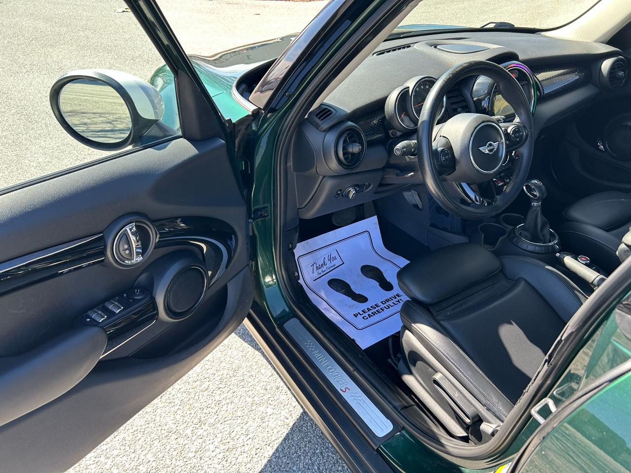 MINI Cooper S 4-Door 2017