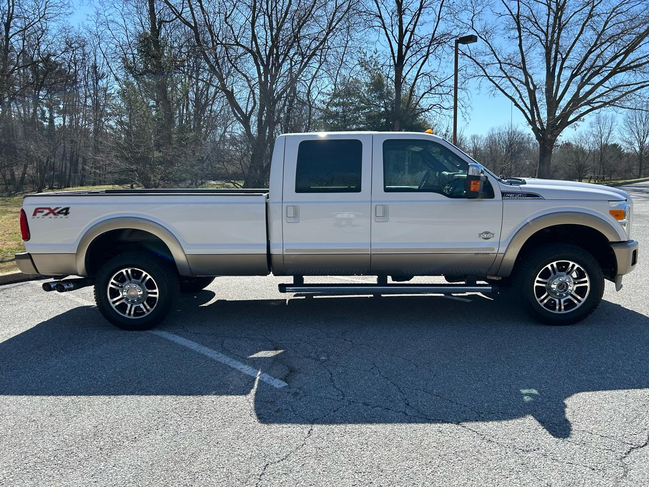 Ford F-350 SD King Ranch Crew Cab Long Bed 4WD 2014