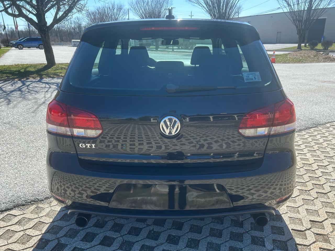 Volkswagen GTI 2-door 2013
