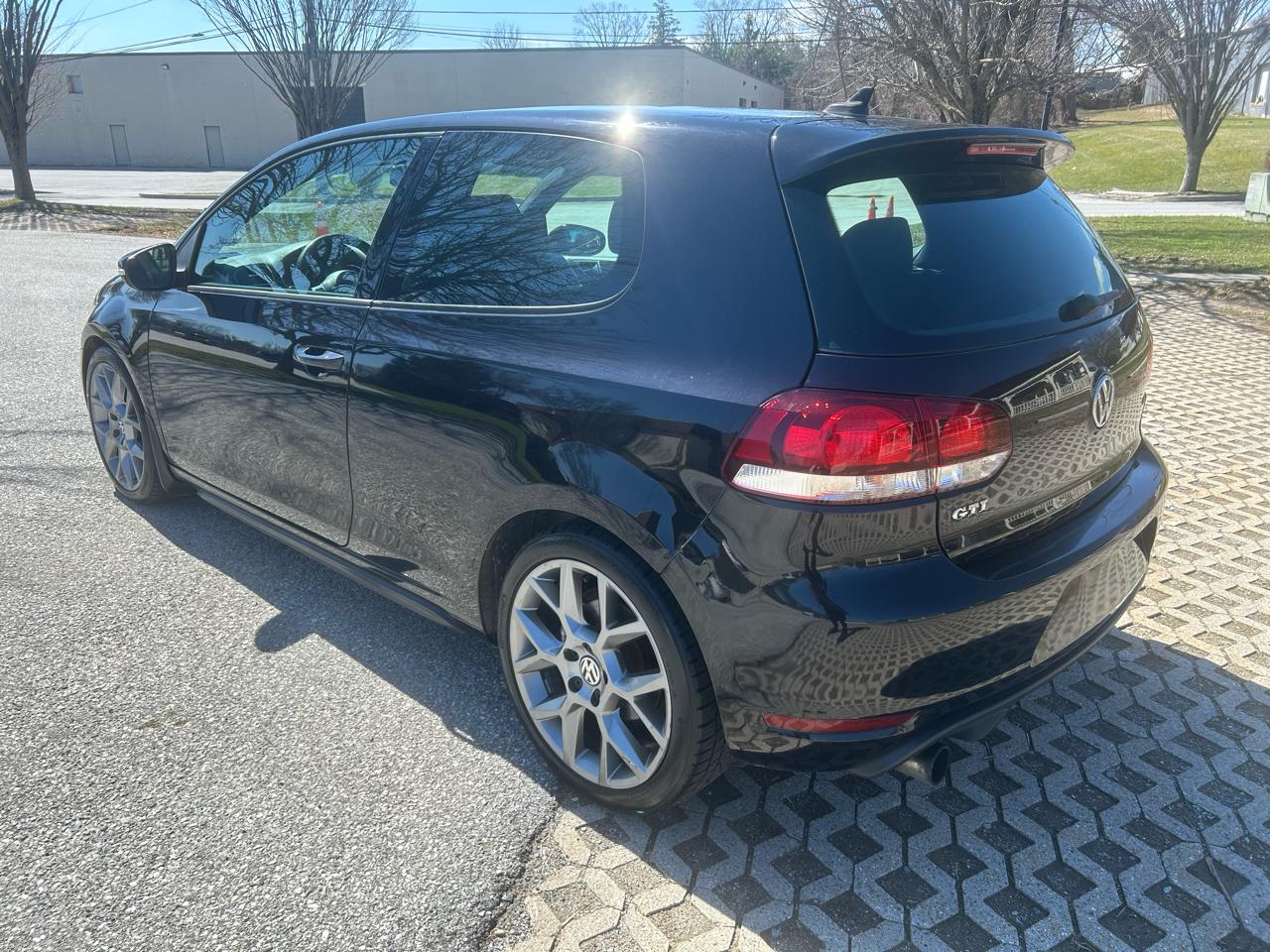 Volkswagen GTI 2-door 2013