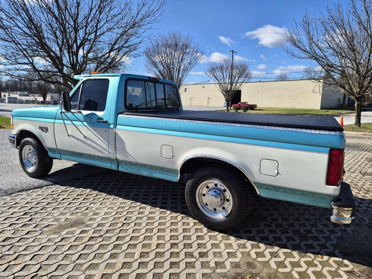 Ford F-250 LD Reg. Cab 2WD 1997