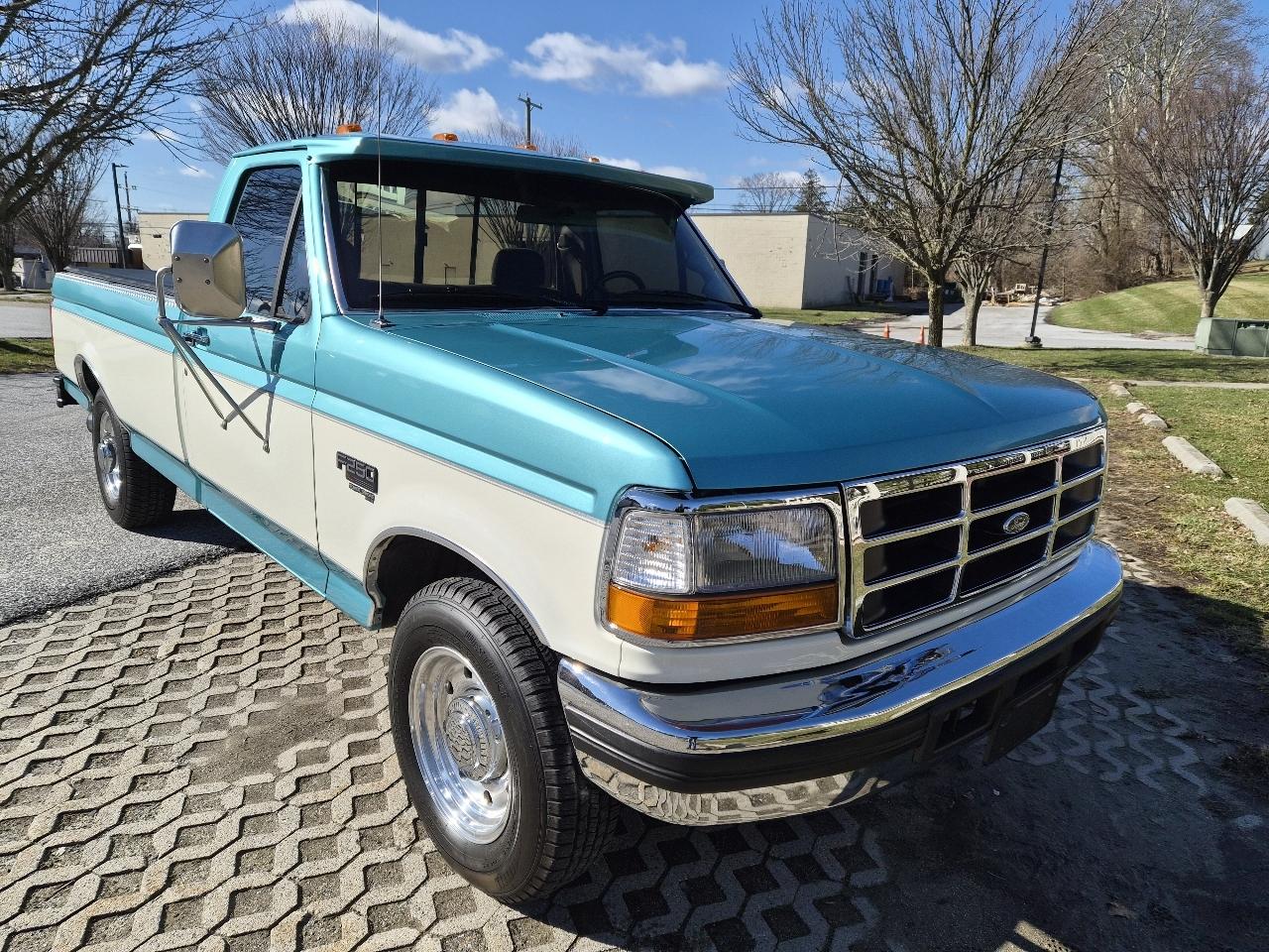 Ford F-250 LD Reg. Cab 2WD 1997