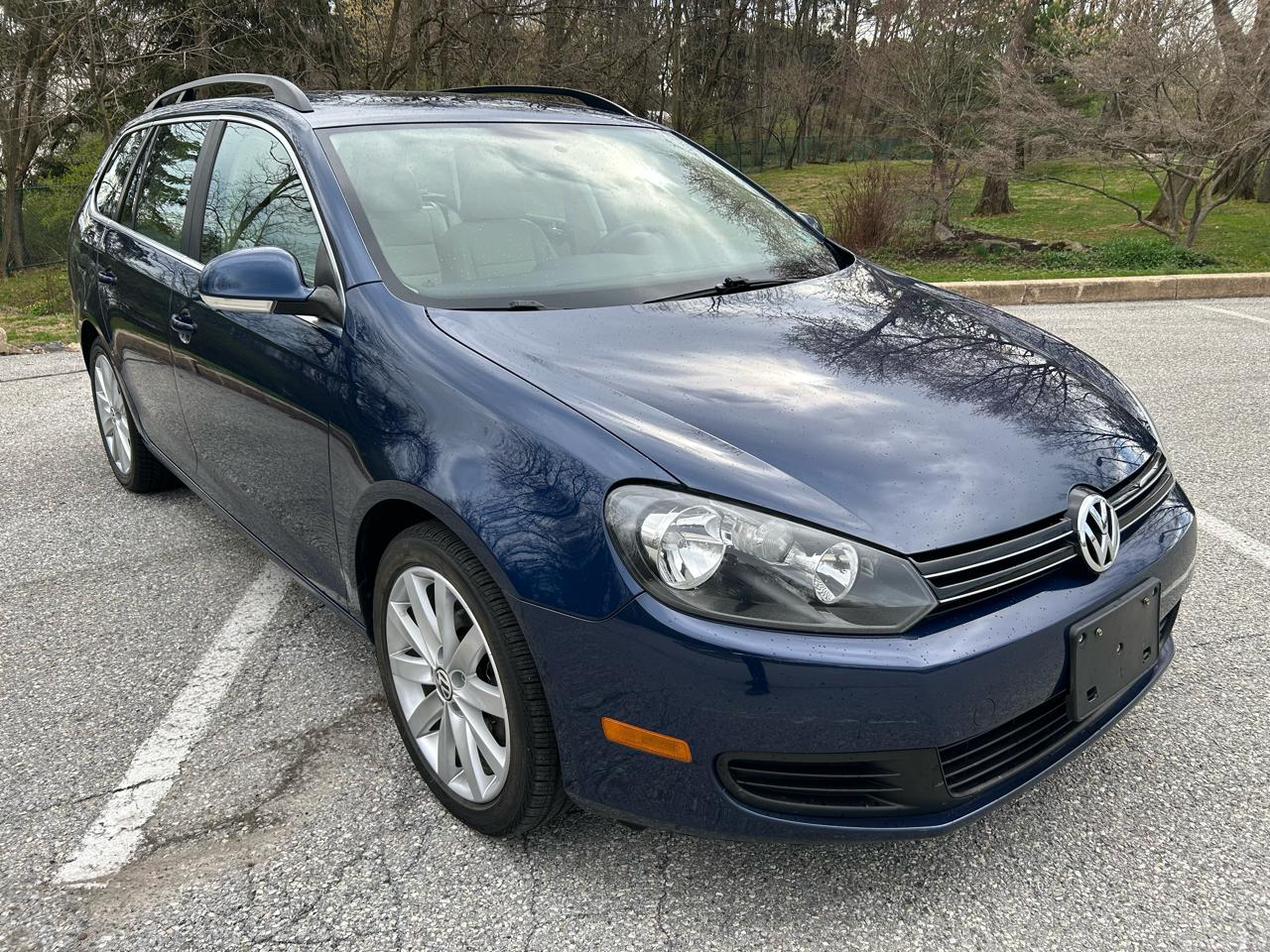 Volkswagen Jetta SportWagen 2.0L TDI 2013