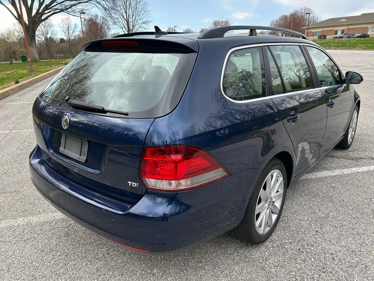 Volkswagen Jetta SportWagen 2.0L TDI 2013