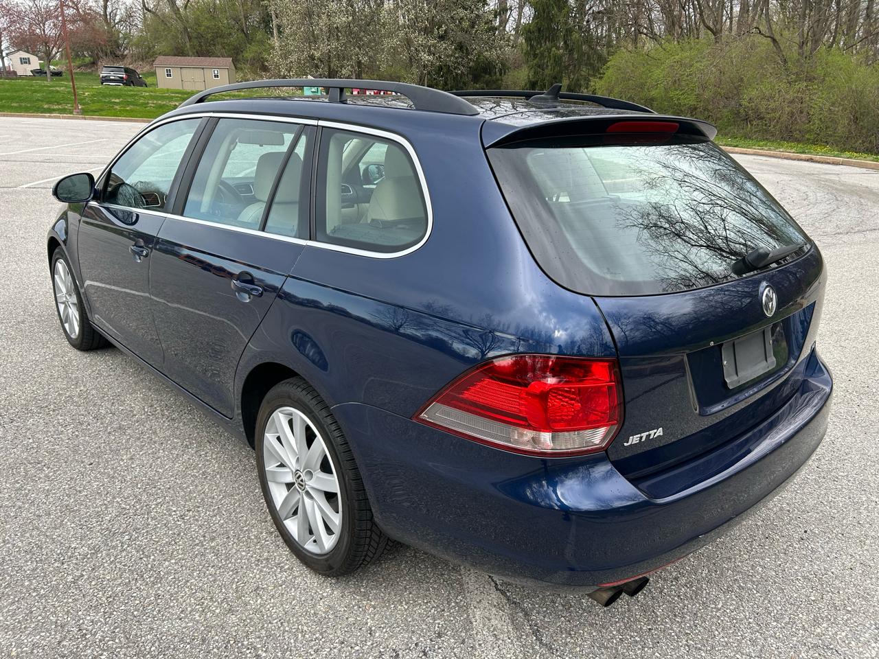 Volkswagen Jetta SportWagen 2.0L TDI 2013