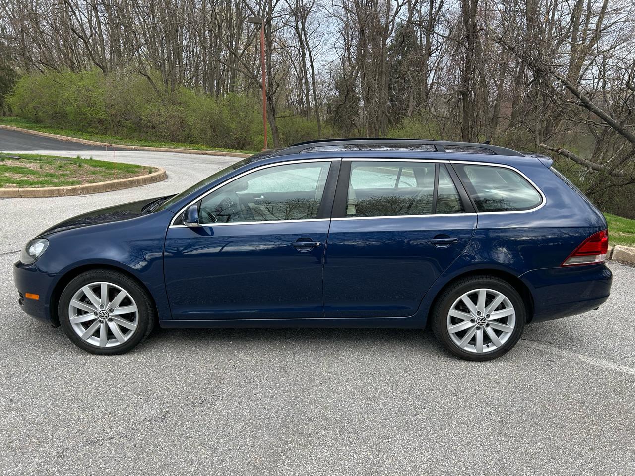 Volkswagen Jetta SportWagen 2.0L TDI 2013