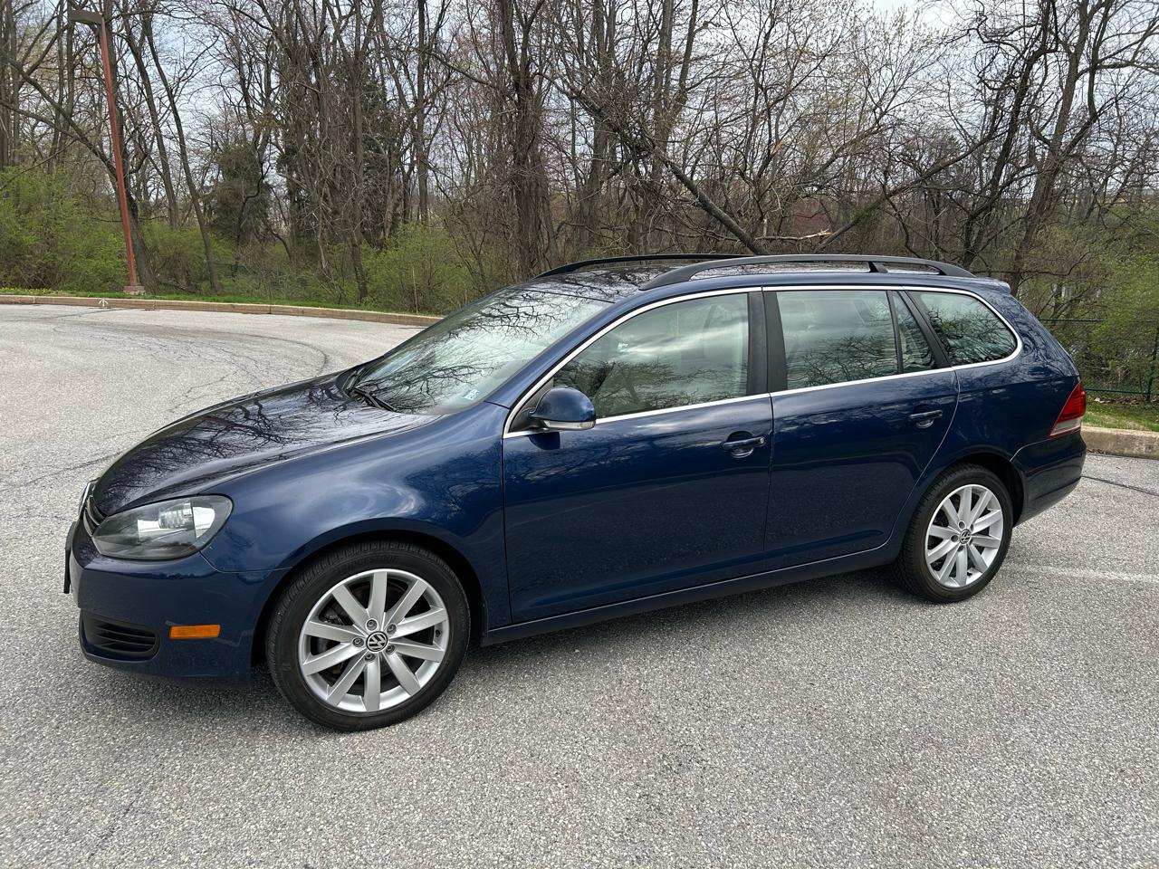 Volkswagen Jetta SportWagen 2.0L TDI 2013