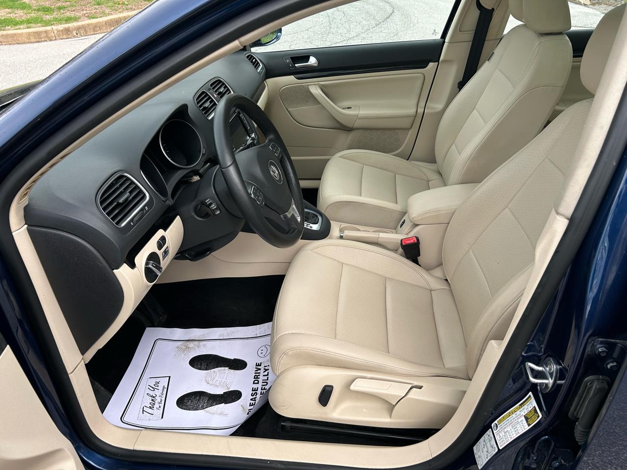 Volkswagen Jetta SportWagen 2.0L TDI 2013