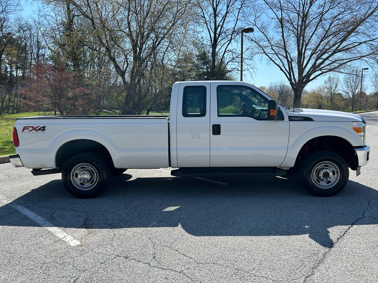 Ford F-250 SD XL SuperCab 4WD 2013