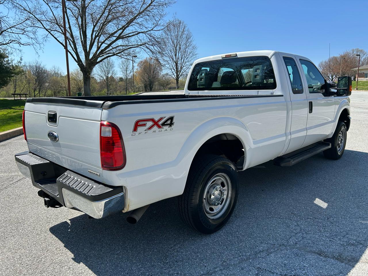 Ford F-250 SD XL SuperCab 4WD 2013