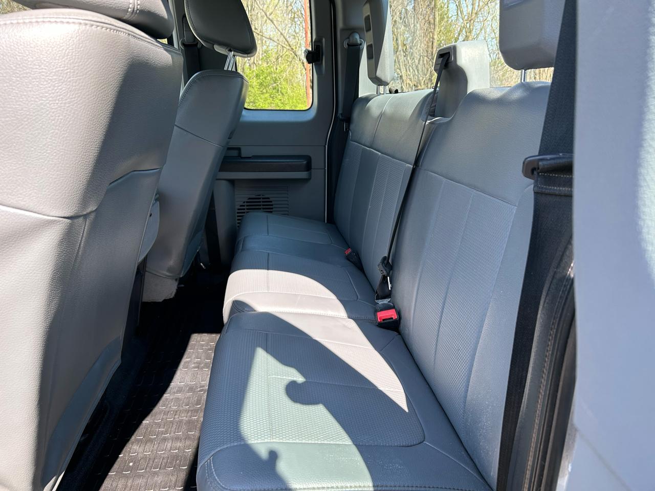 Ford F-250 SD XL SuperCab 4WD 2013