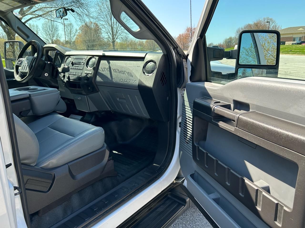 Ford F-250 SD XL SuperCab 4WD 2013