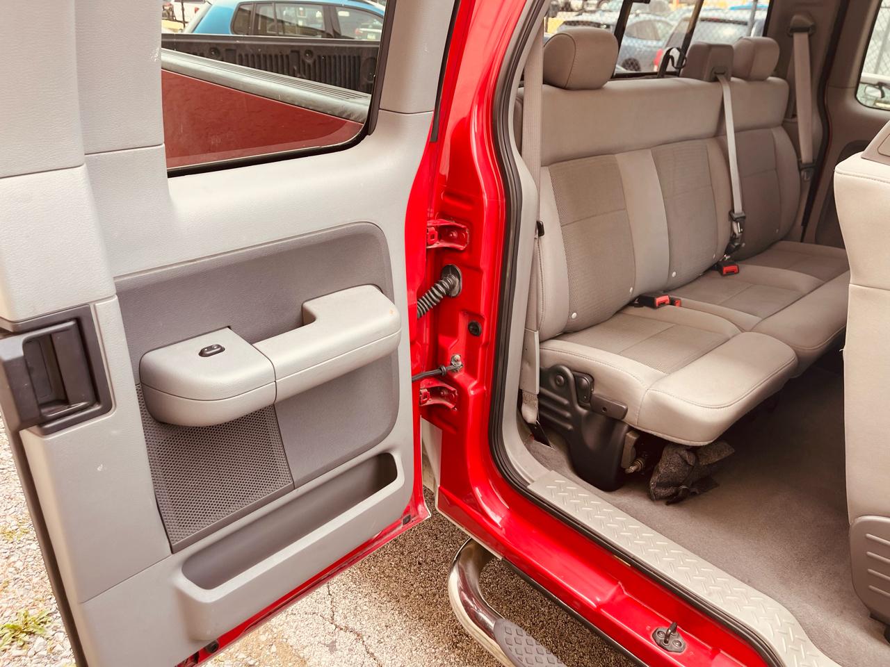 Ford F-150 XLT SuperCab 4WD 2004