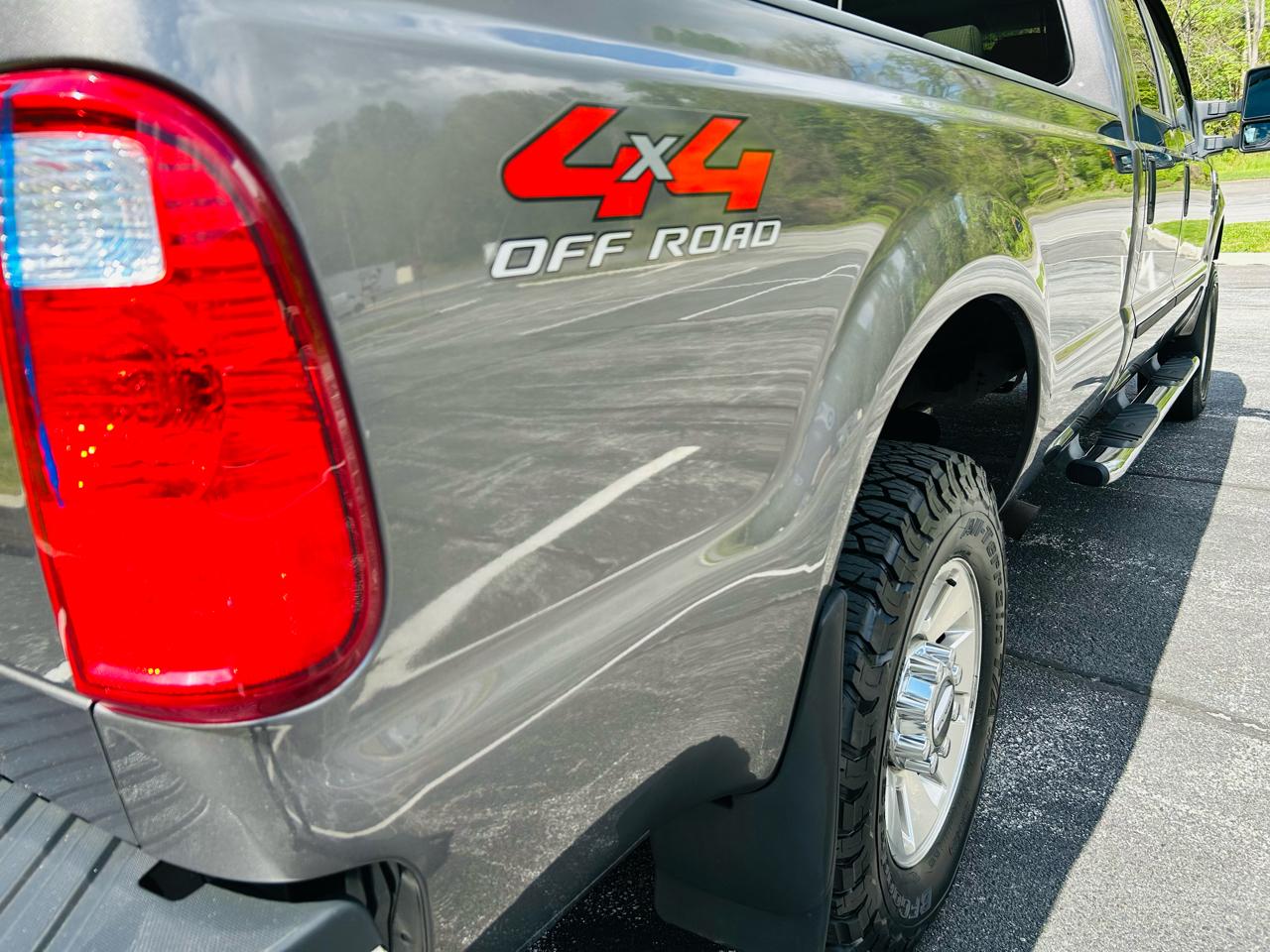 Ford F-250 SD XLT Crew Cab Long Bed 4WD 2008