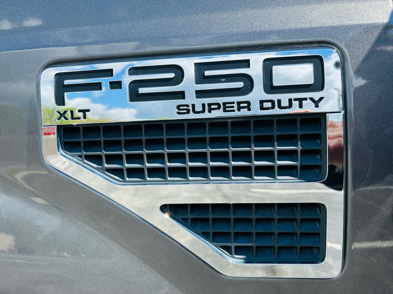 Ford F-250 SD XLT Crew Cab Long Bed 4WD 2008