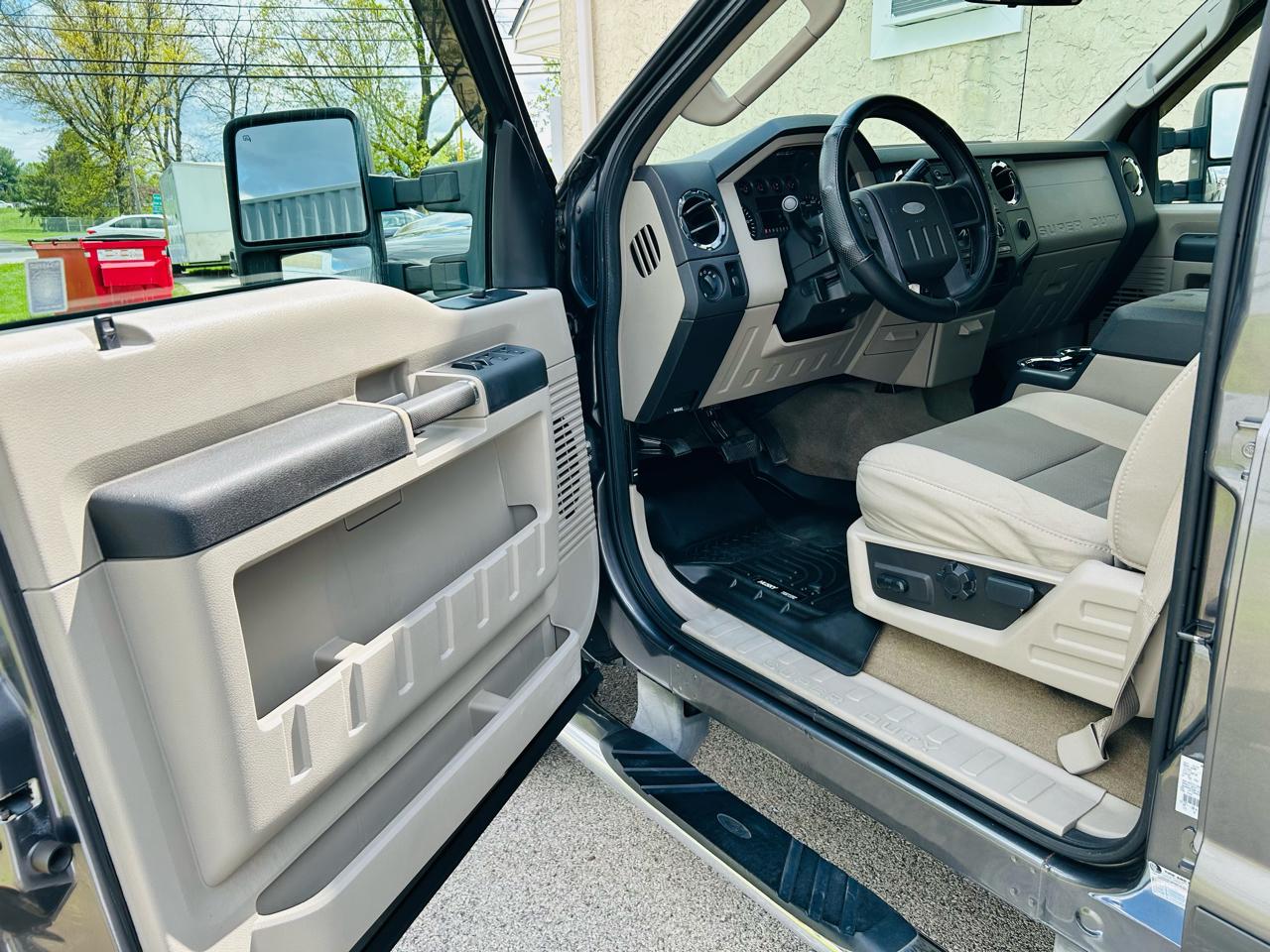 Ford F-250 SD XLT Crew Cab Long Bed 4WD 2008