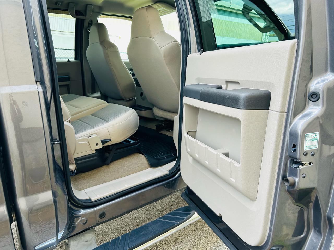 Ford F-250 SD XLT Crew Cab Long Bed 4WD 2008