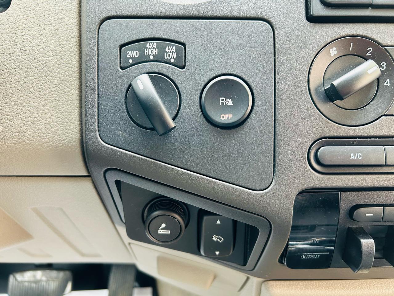 Ford F-250 SD XLT Crew Cab Long Bed 4WD 2008