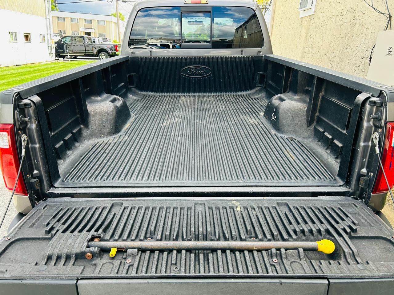 Ford F-250 SD XLT Crew Cab Long Bed 4WD 2008