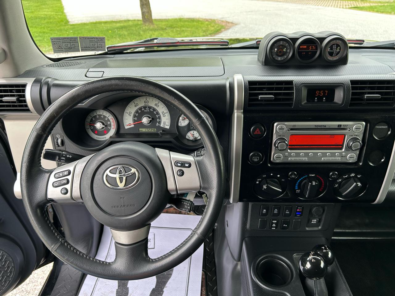 Toyota FJ Cruiser 4WD MT 2013