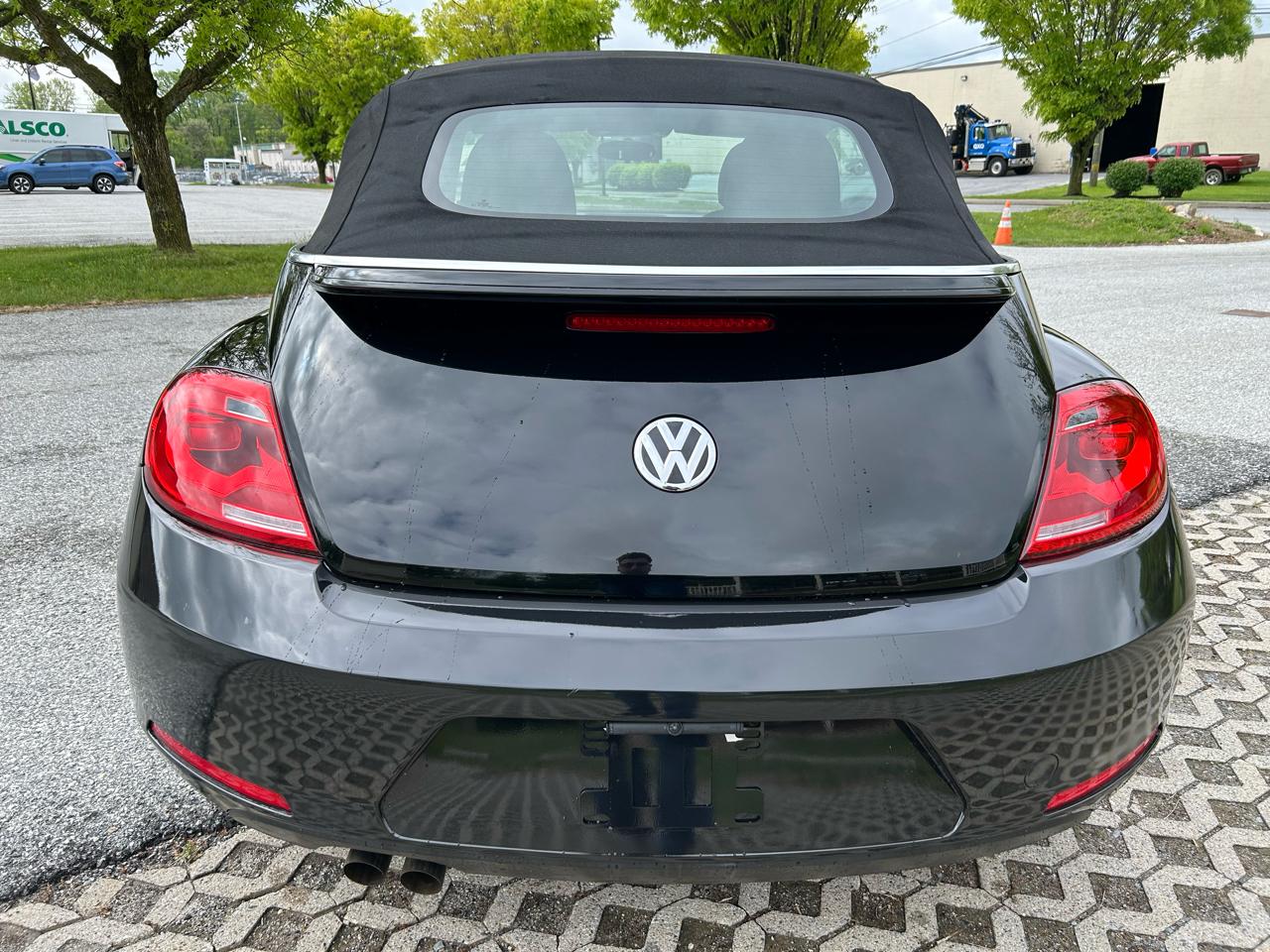 Volkswagen Beetle 2.5L Convertible 2014