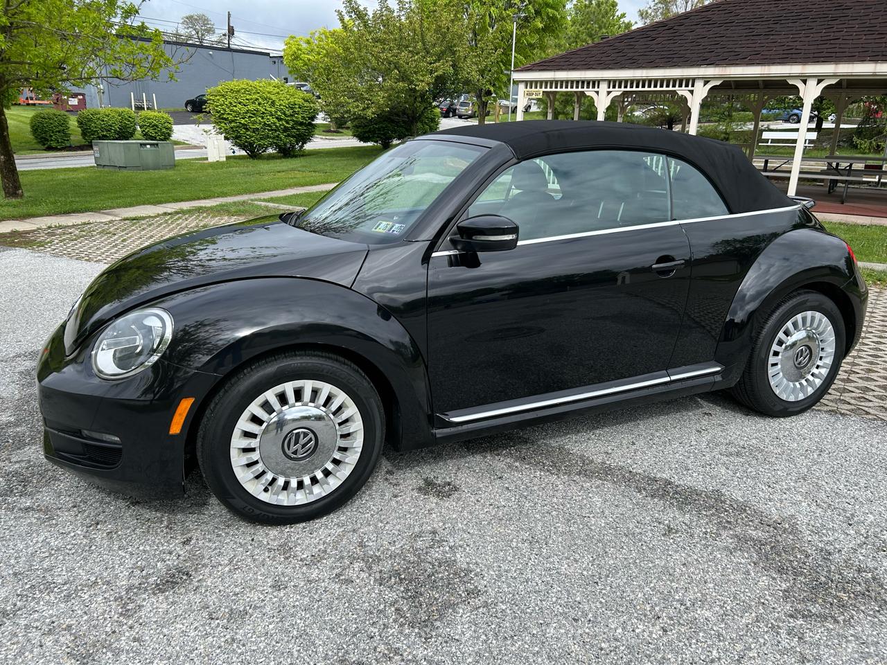 Volkswagen Beetle 2.5L Convertible 2014