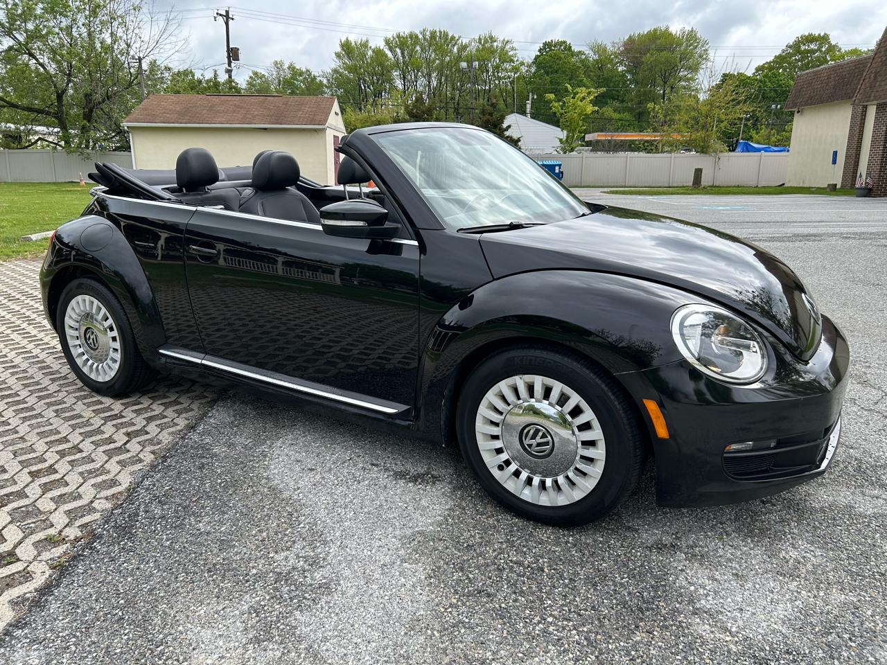Volkswagen Beetle 2.5L Convertible 2014
