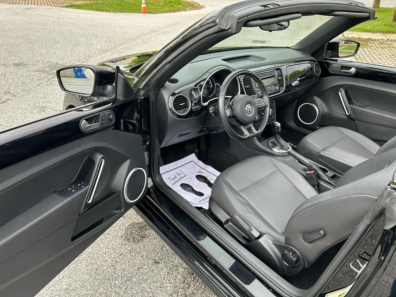 Volkswagen Beetle 2.5L Convertible 2014