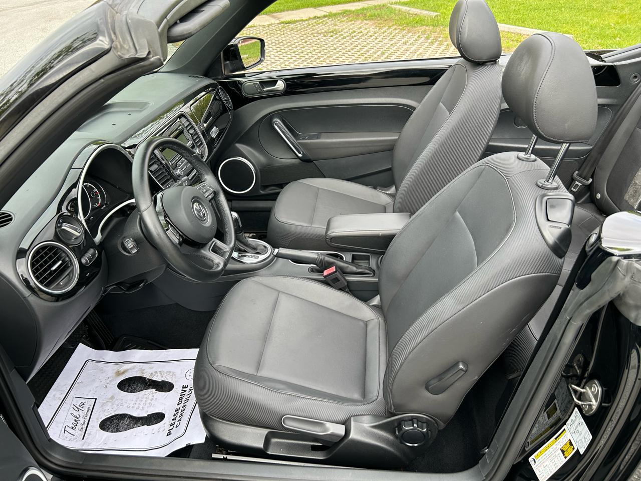 Volkswagen Beetle 2.5L Convertible 2014