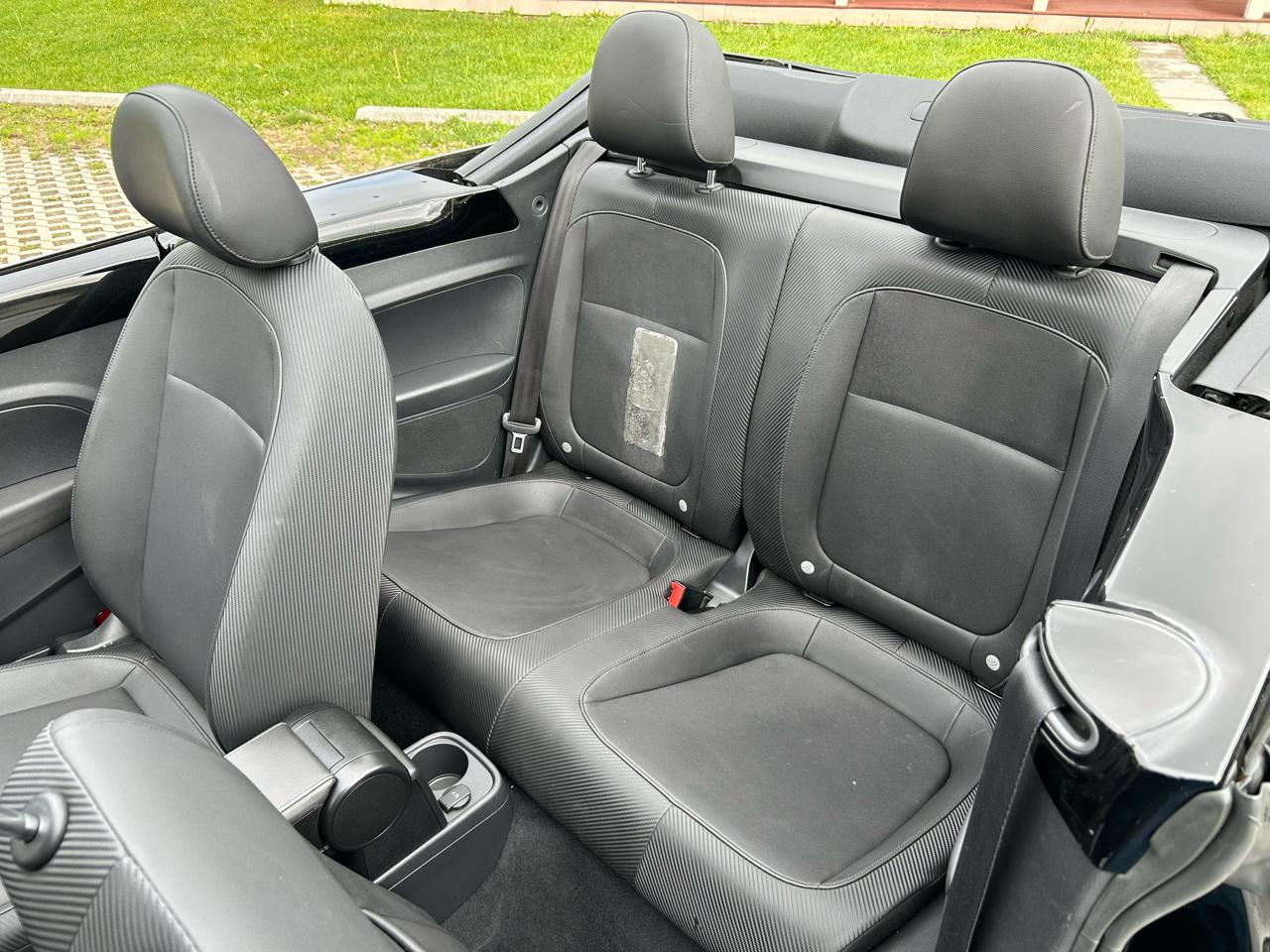 Volkswagen Beetle 2.5L Convertible 2014