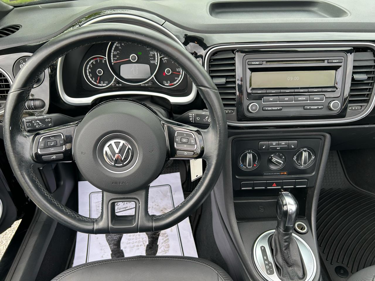 Volkswagen Beetle 2.5L Convertible 2014
