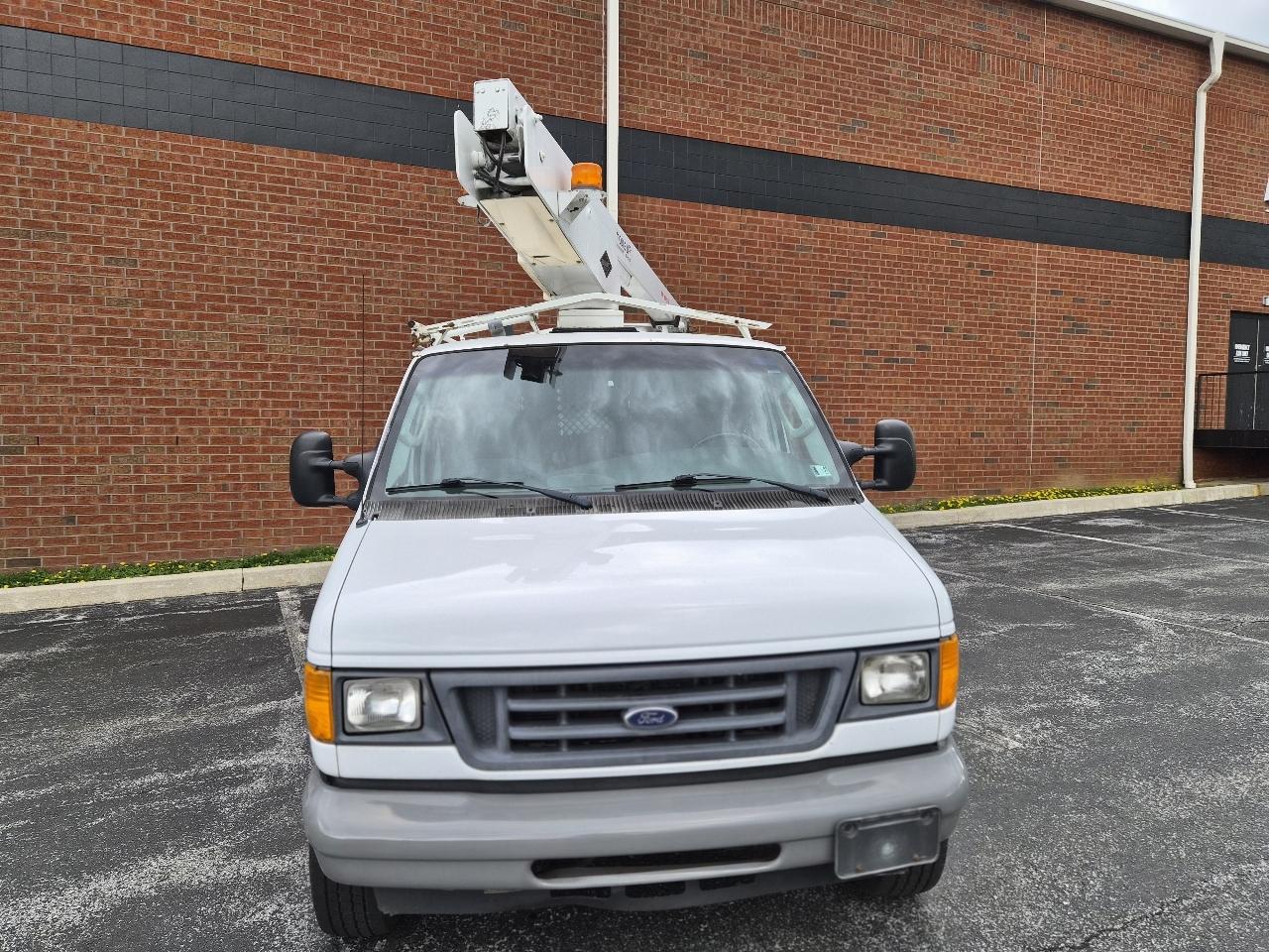 Ford Econoline E-350 Super Duty 2007