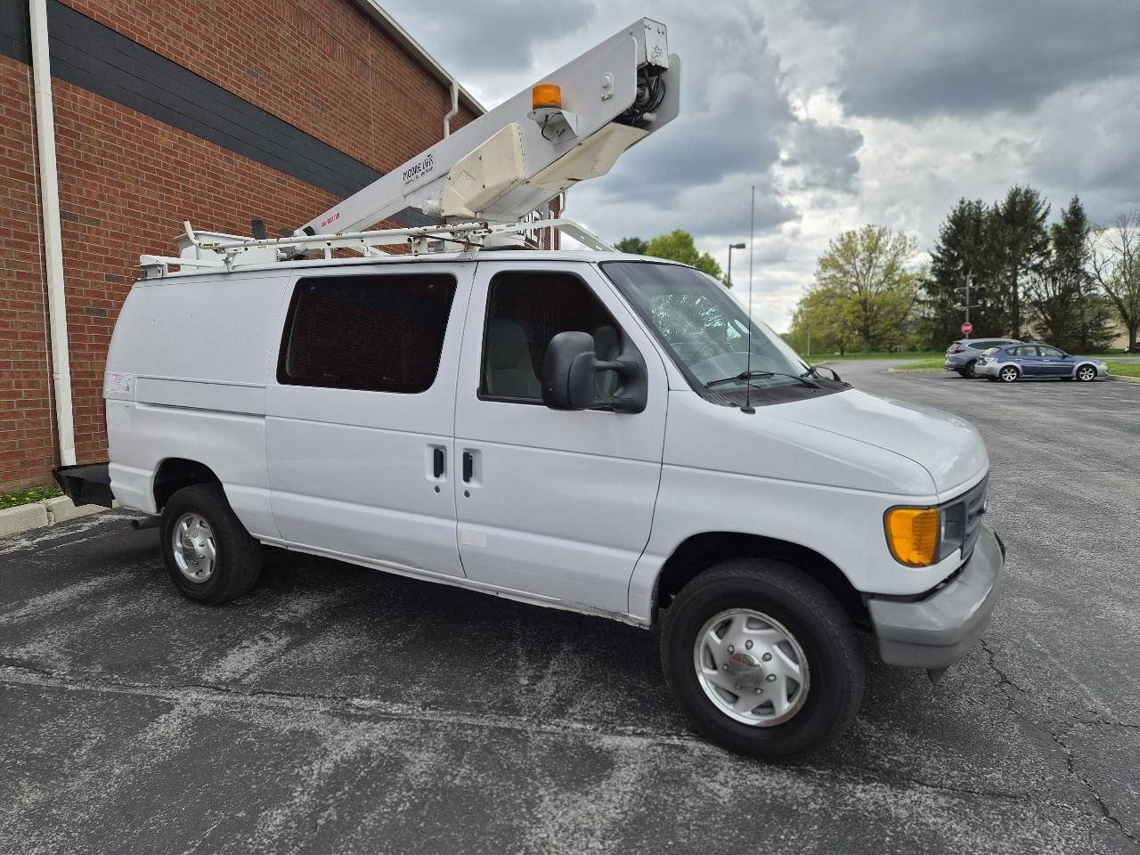Ford Econoline E-350 Super Duty 2007