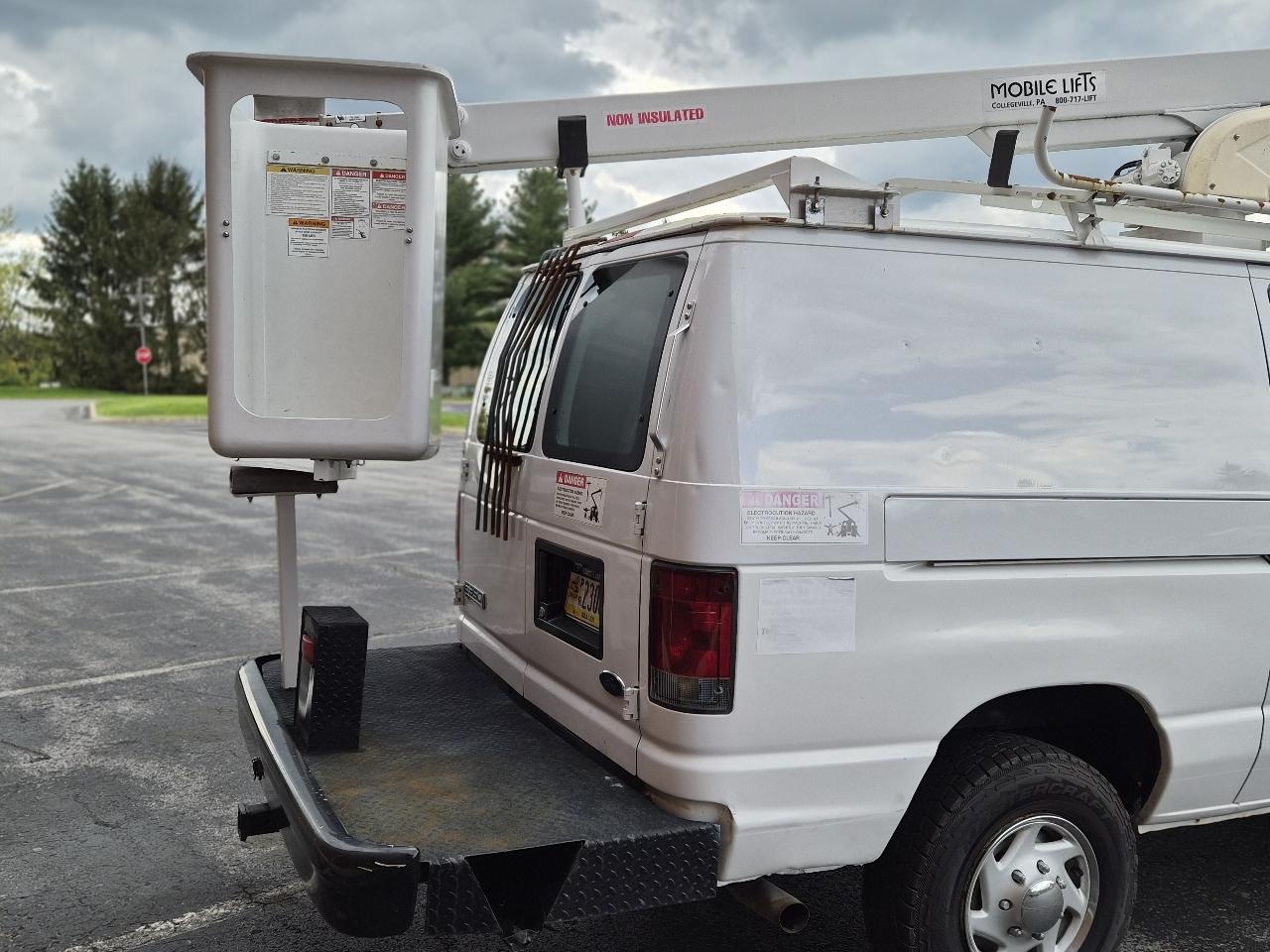 Ford Econoline E-350 Super Duty 2007