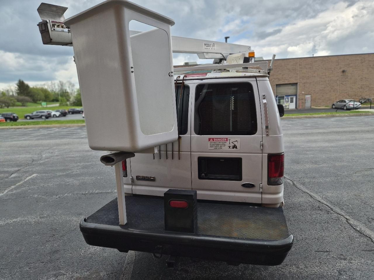 Ford Econoline E-350 Super Duty 2007