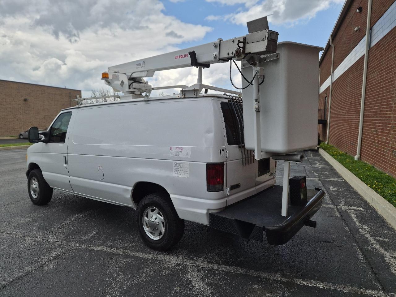 Ford Econoline E-350 Super Duty 2007