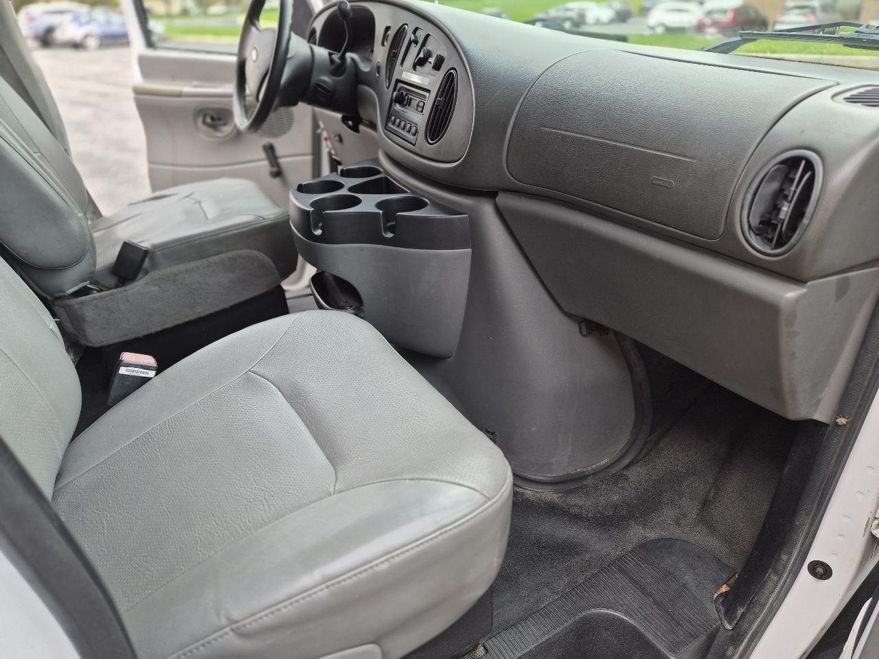 Ford Econoline E-350 Super Duty 2007