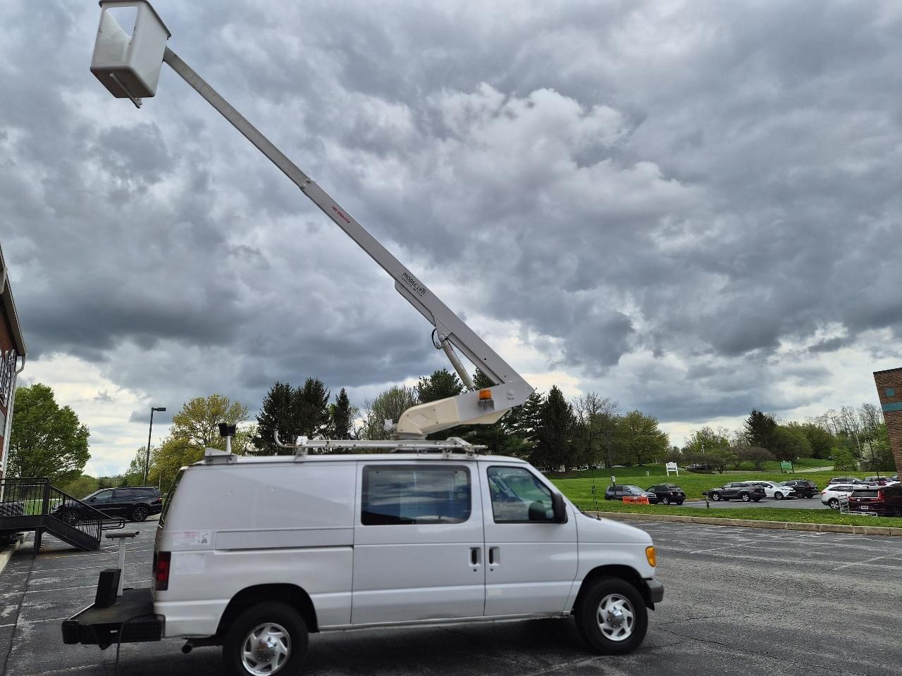 Ford Econoline E-350 Super Duty 2007