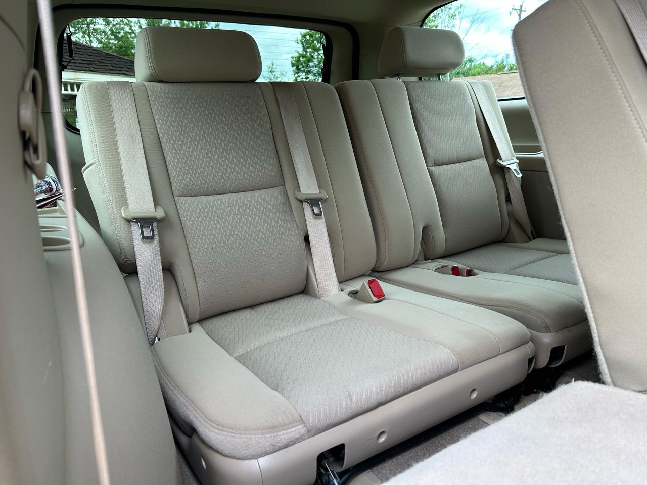 GMC Yukon XL SLE-1 1/2 Ton 4WD 2010