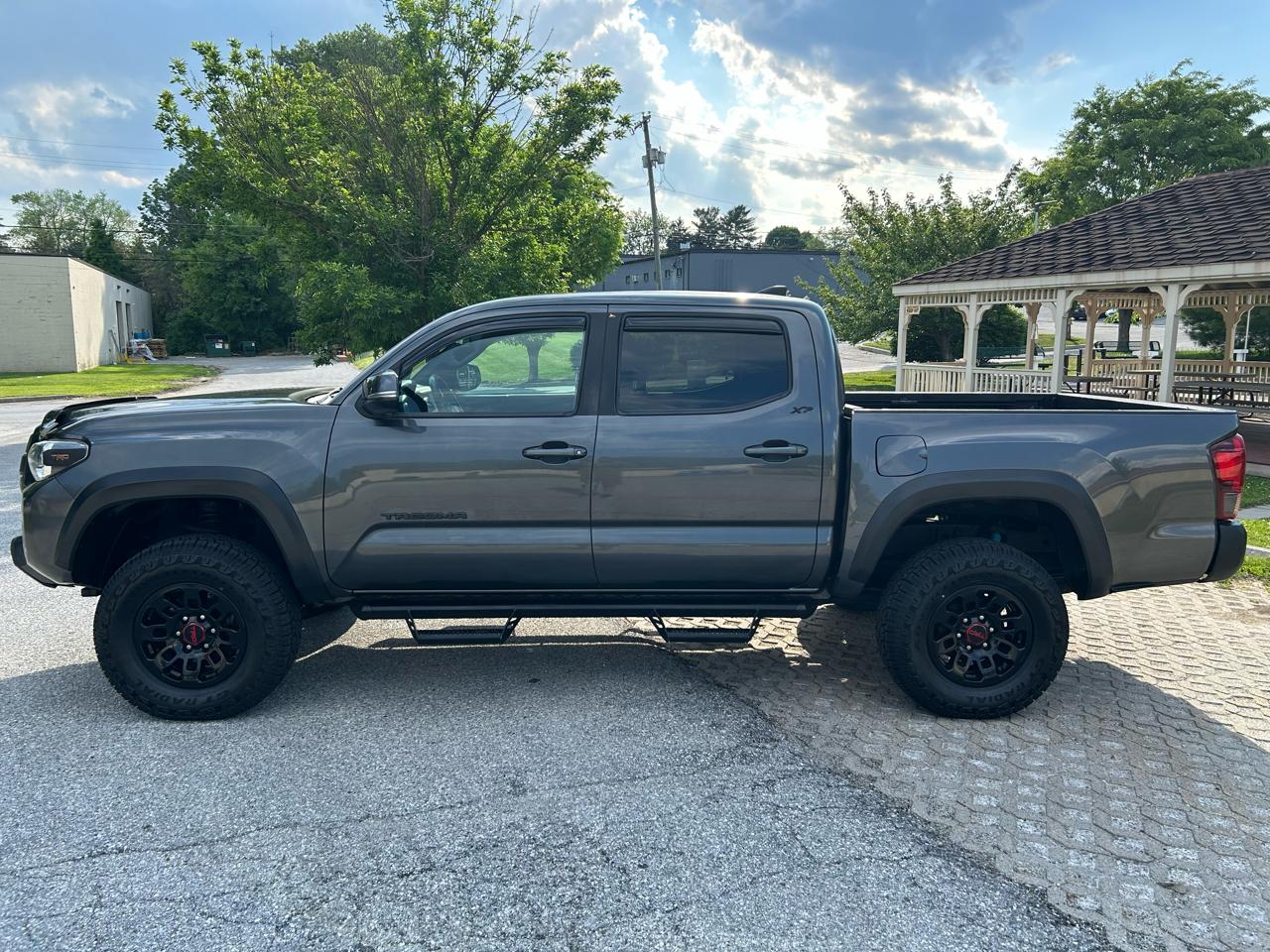 Toyota Tacoma TRD Off Road Double Cab 5' Bed V6 4x4 MT (Natl) 2019