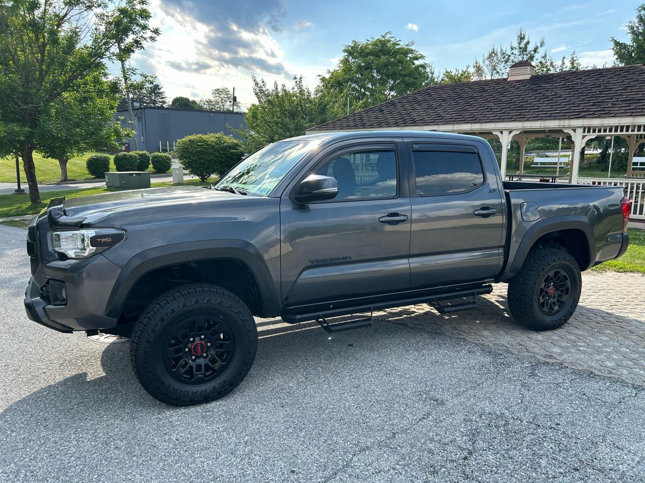 Toyota Tacoma TRD Off Road Double Cab 5' Bed V6 4x4 MT (Natl) 2019
