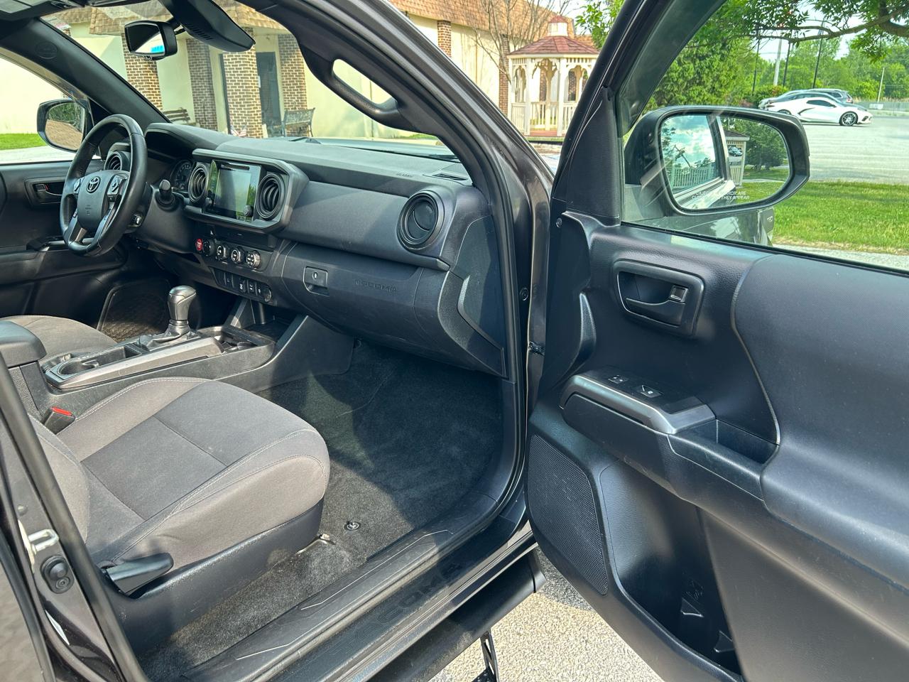 Toyota Tacoma TRD Off Road Double Cab 5' Bed V6 4x4 MT (Natl) 2019