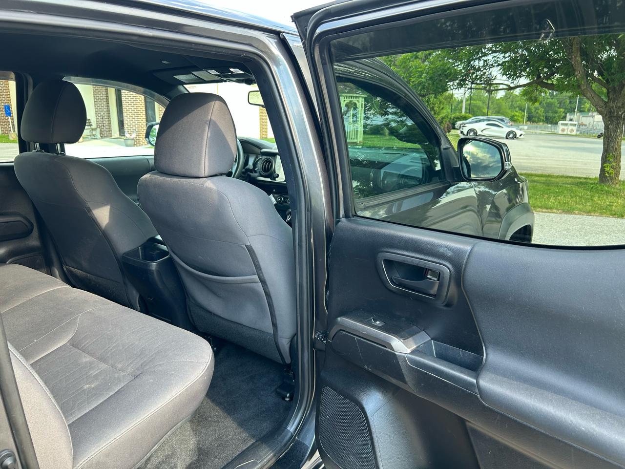 Toyota Tacoma TRD Off Road Double Cab 5' Bed V6 4x4 MT (Natl) 2019