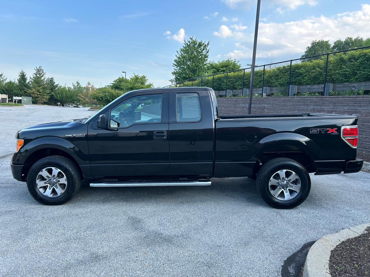 Ford F-150 STX SuperCab 6.5-ft. Bed 4WD 2013