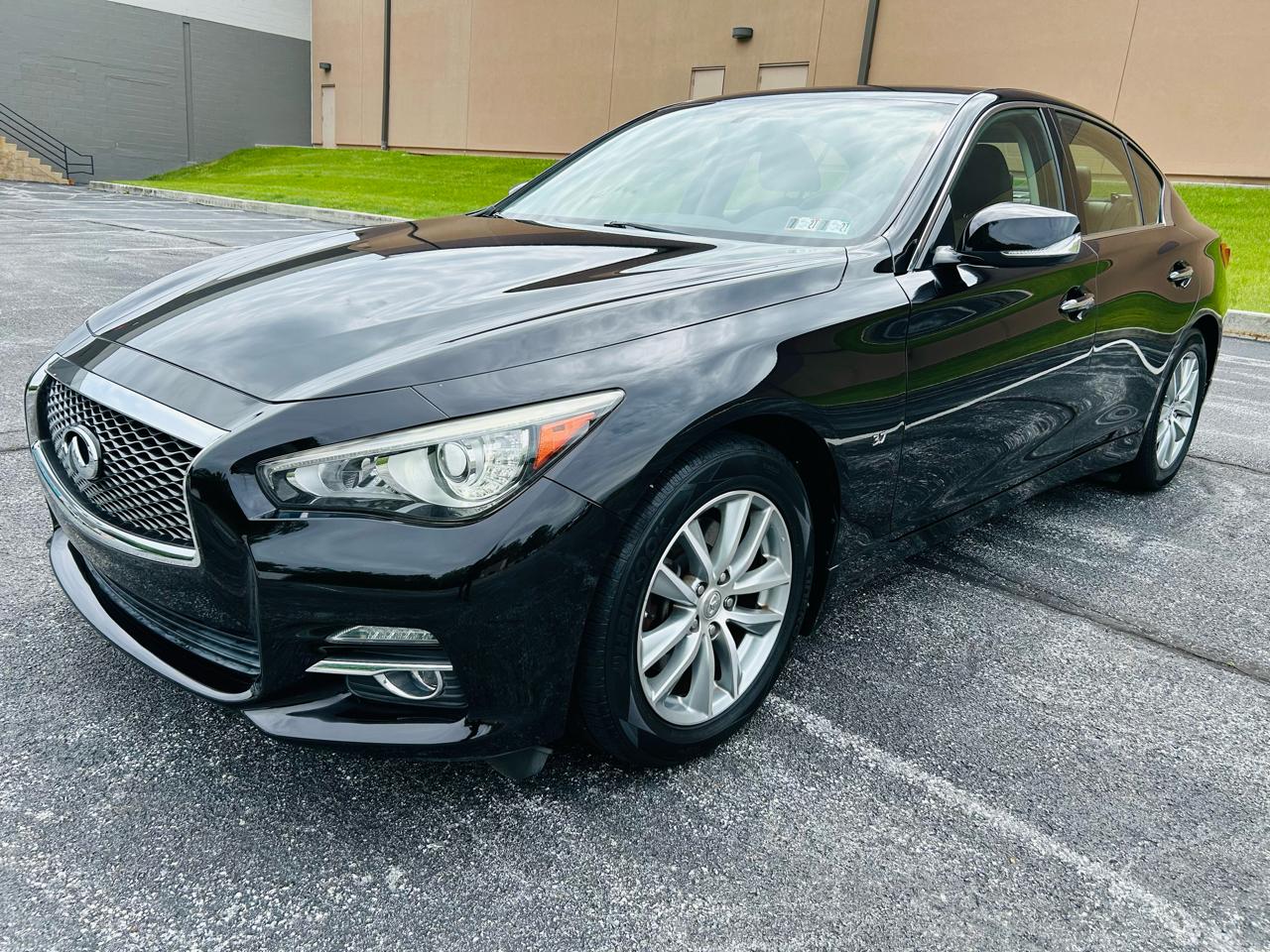 Infiniti Q50 Premium AWD 2014
