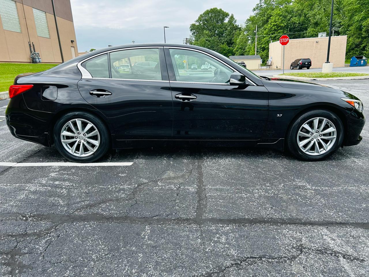 Infiniti Q50 Premium AWD 2014