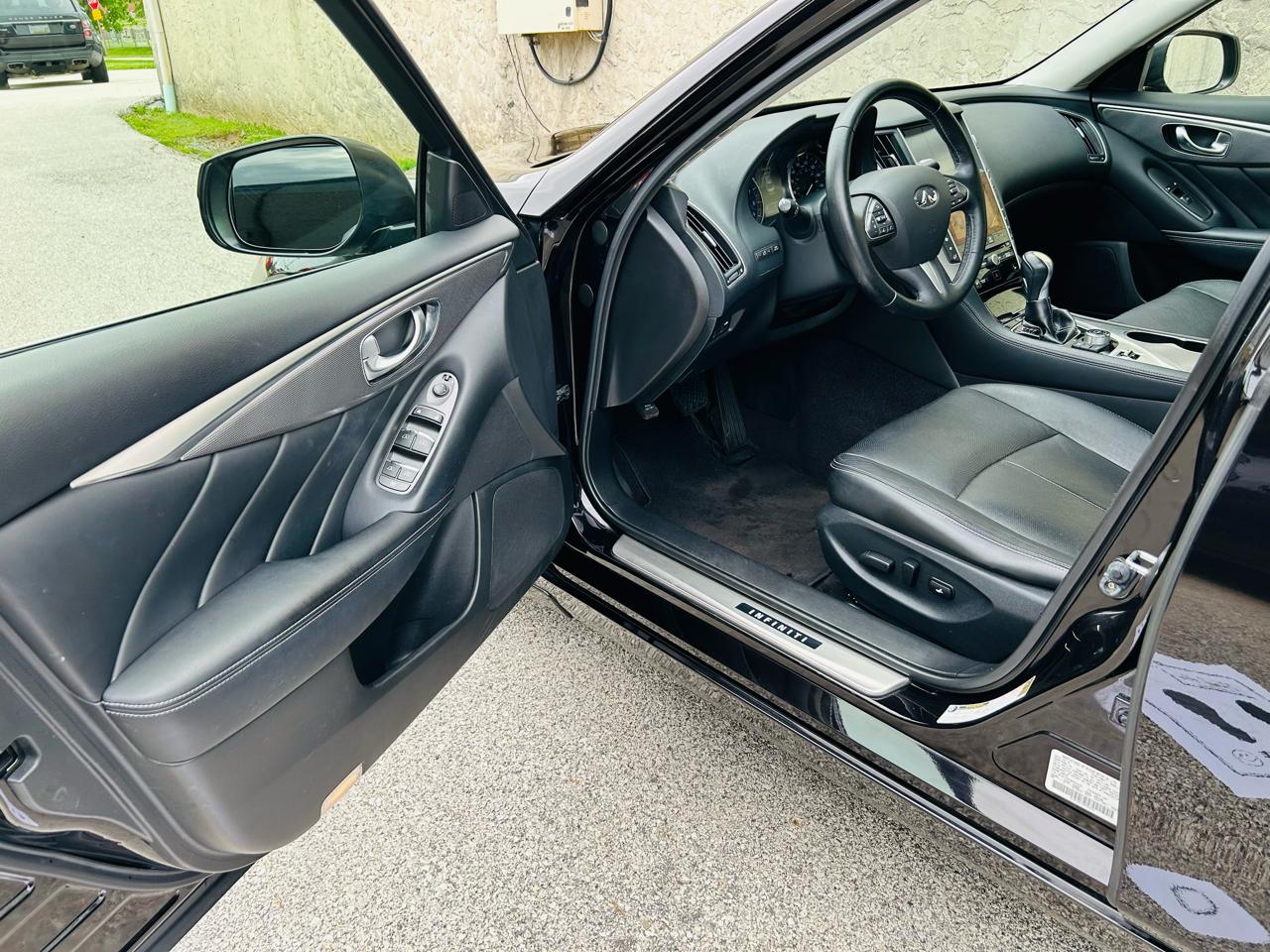 Infiniti Q50 Premium AWD 2014