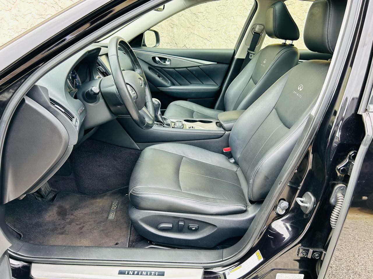 Infiniti Q50 Premium AWD 2014