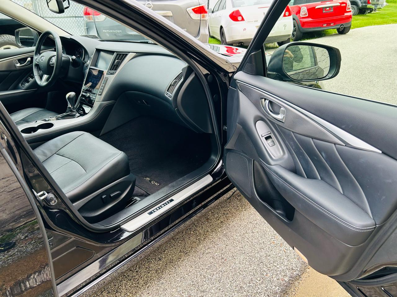 Infiniti Q50 Premium AWD 2014
