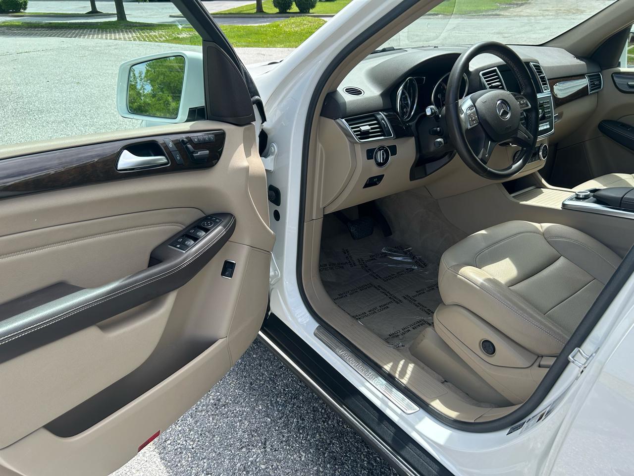 Mercedes-Benz M-Class ML250 BlueTEC 4MATIC 2015